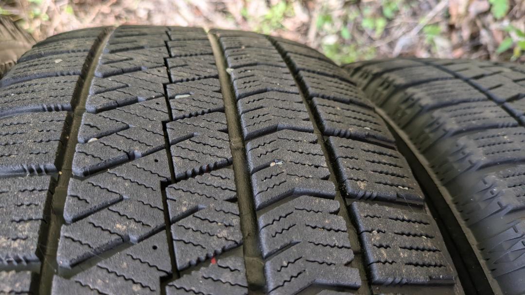 タイヤ・ホイール 16x6.5J BALMINUM BLIZZAK VRX2 215/60R16