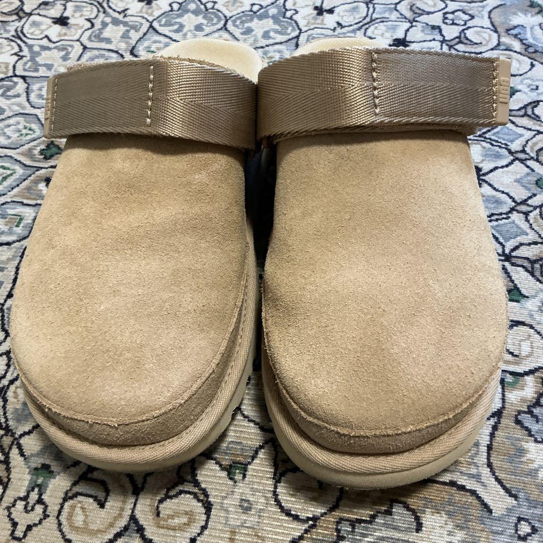 UGG ベージュ スエード コンフォートサンダル23cm