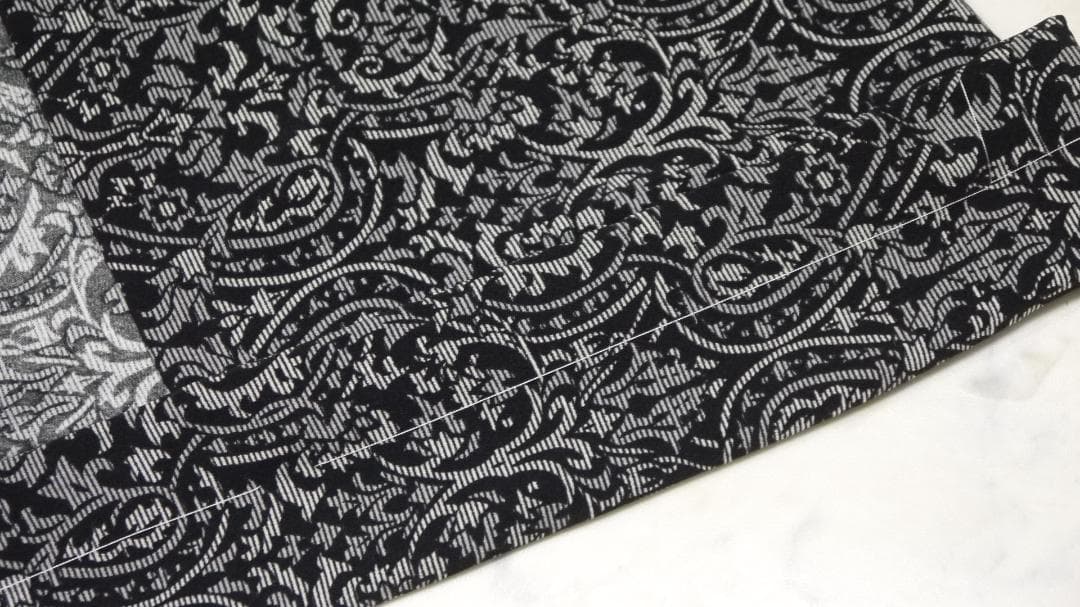 13/a　未使用・創作の単衣長羽織・裄70㎝着丈110ｃｍ・モノトーン色