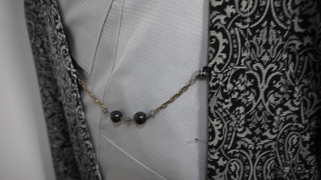 13/a　未使用・創作の単衣長羽織・裄70㎝着丈110ｃｍ・モノトーン色