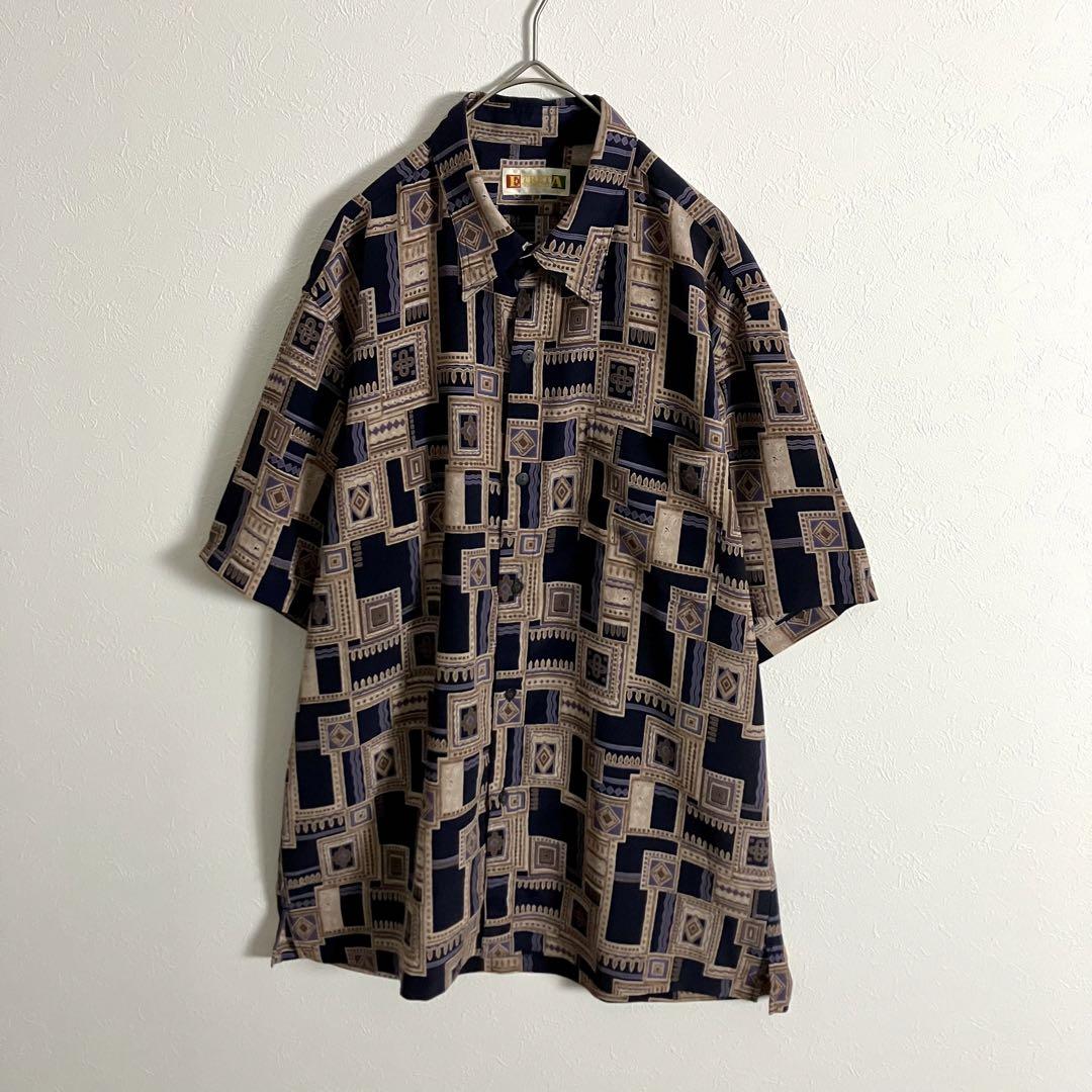 半袖シャツ 柄シャツ 総柄 レトロ ベージュ ネイビー Lサイズ 古着 半袖シャツ 柄シャツ 総柄 レトロ ベージュ ネイビー Lサイズ 古着