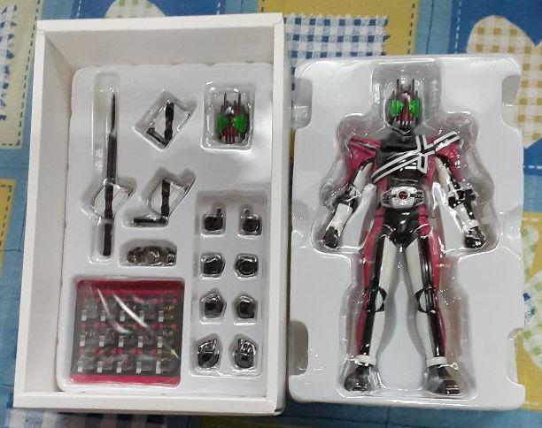 S.H.フィギュアーツ 仮面ライダーディケイド TEeFm-m51139824603 真骨彫 超激得人気