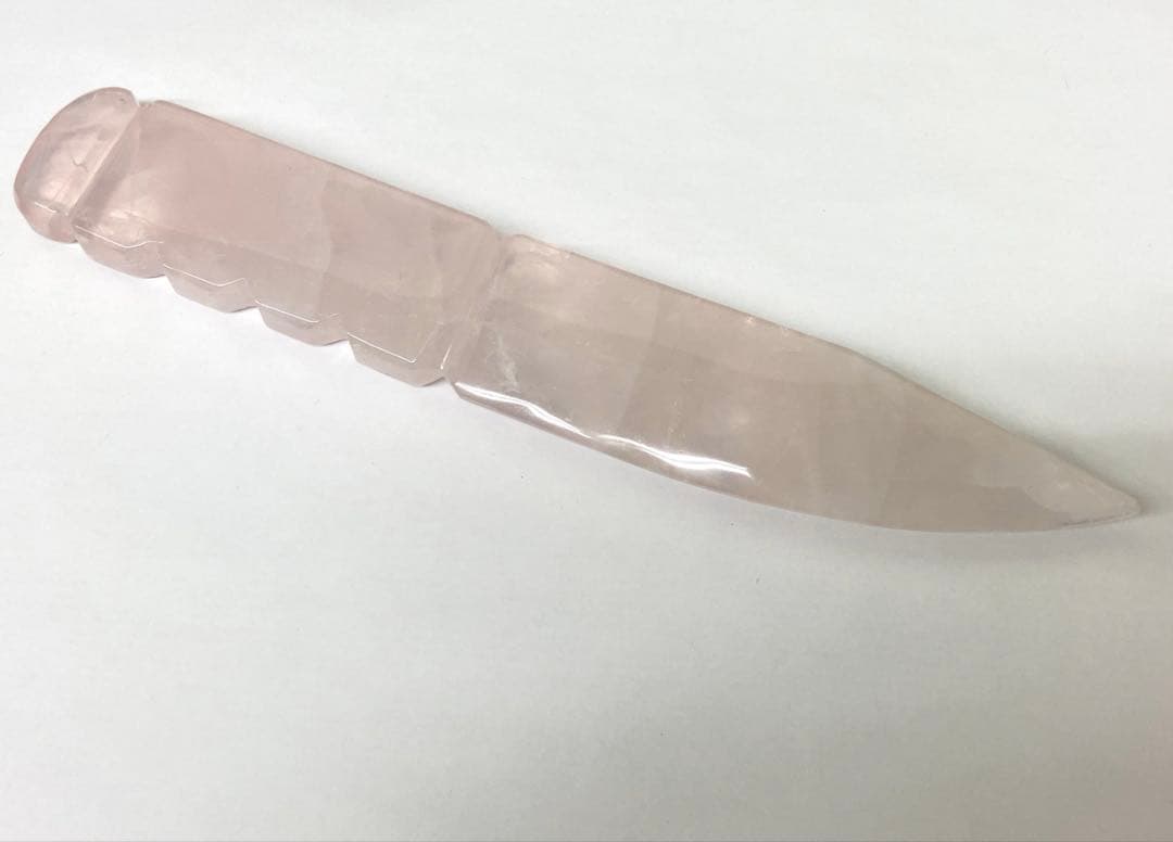 ローズクォーツ ナイフ型 ルース・原石　205.4g