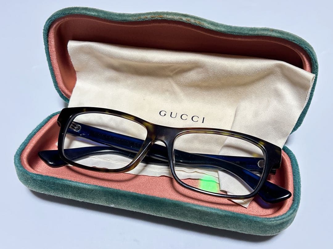 GUCCIメガネ