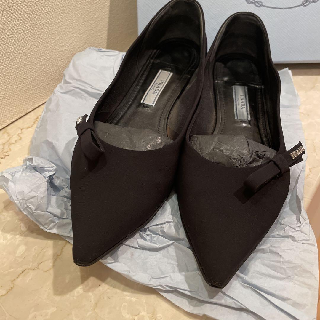 PRADA ポインテッドリボンパンプス