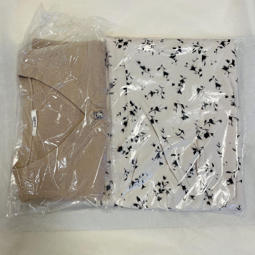 【新品未開封】SNIDEL ピンクベージュ カーディガン 花柄 キャミワンピース