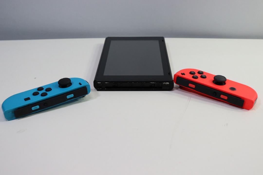 ニンテンドー 任天堂 SWITCH スイッチ 本体 HAC-001