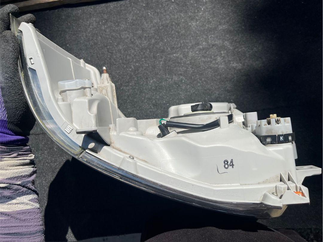 トヨタ ハイエース 200系 ヘッドライト 左 KOITO 26-137