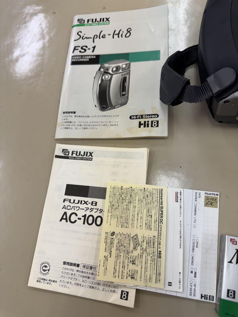 FUJIX Simple-Hi8 ビデオカメラ　FS-1 FUJIX Simple-Hi8 ビデオカメラ FS-1 - メルカリ