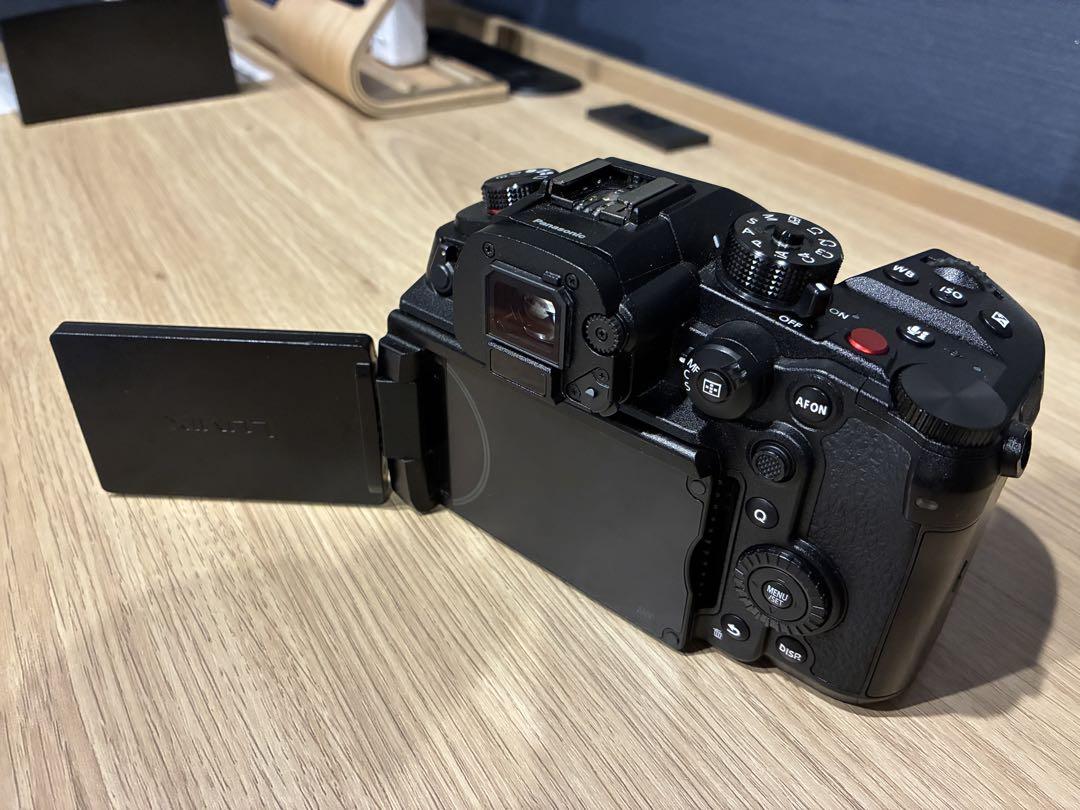 値下げLUMIX GH6 ミラーレス一眼 予備バッテリー4個 フルケージ付 美品