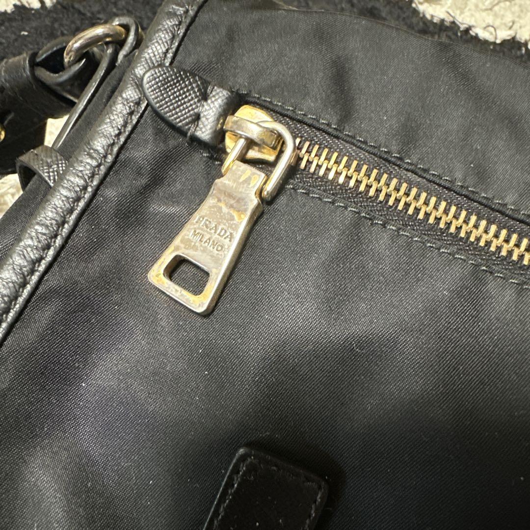 PRADA プラダ メッセンジャーショルダーバック - メルカリ