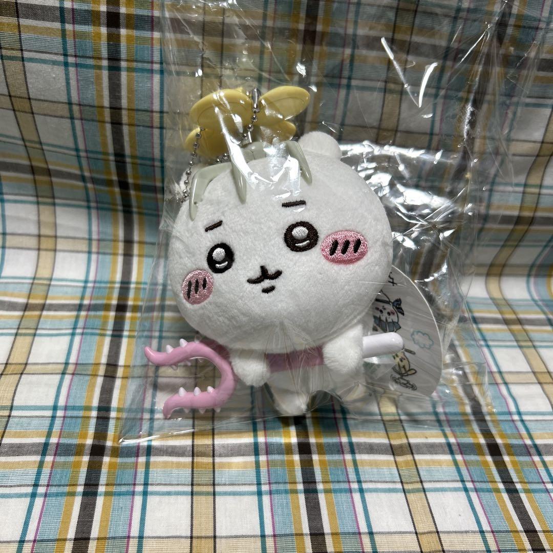 ちいかわ クッション&ぬいぐるみ&マイボトル&ころころクリーナー