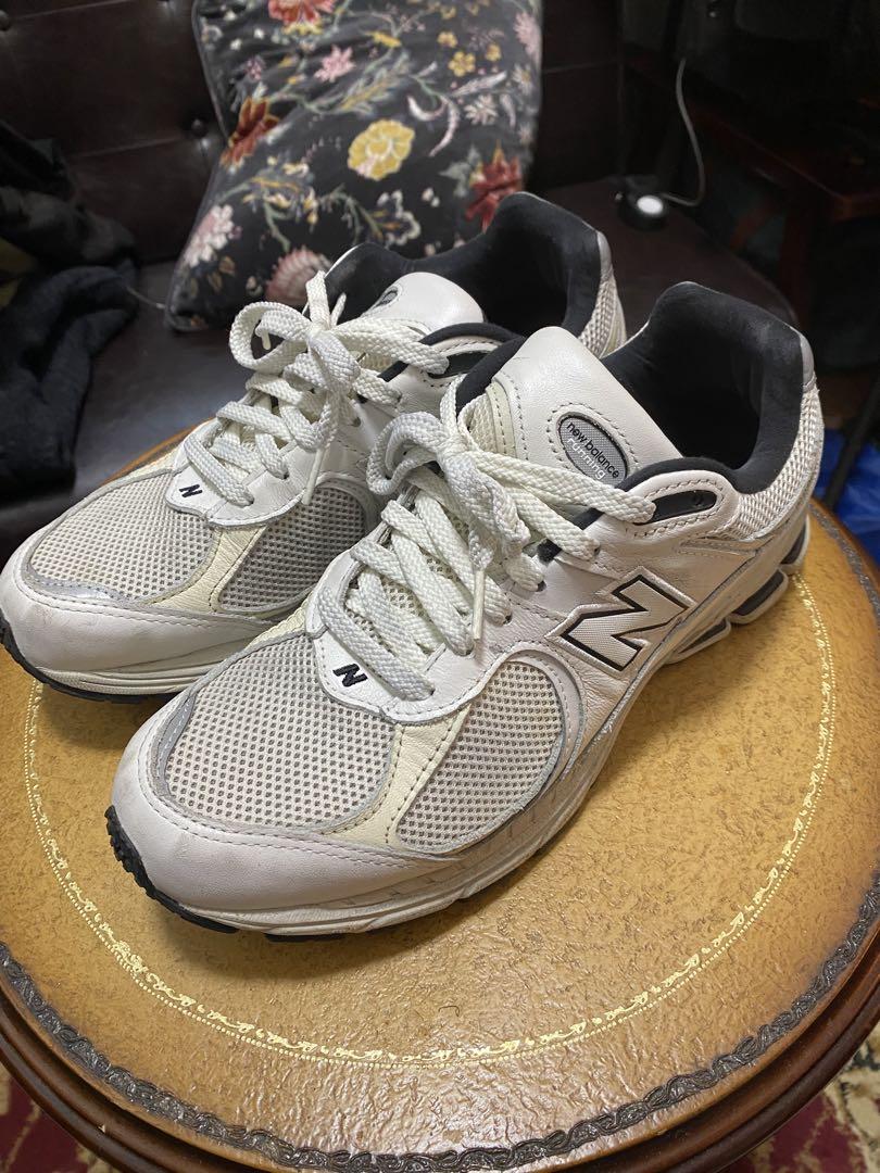 New Balance 2002R ホワイトスニーカー