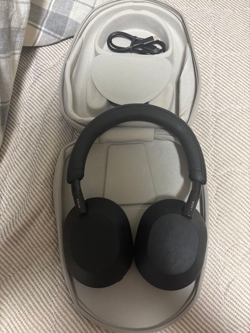 【美品】SONY WH-1000XM5 ブラック