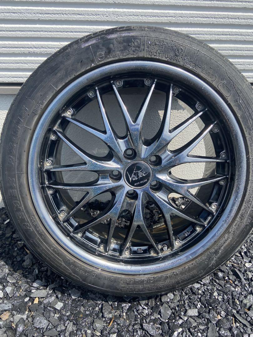 プリウス30 インターミラノ　タイヤ　ホイール17インチ　215/45R17