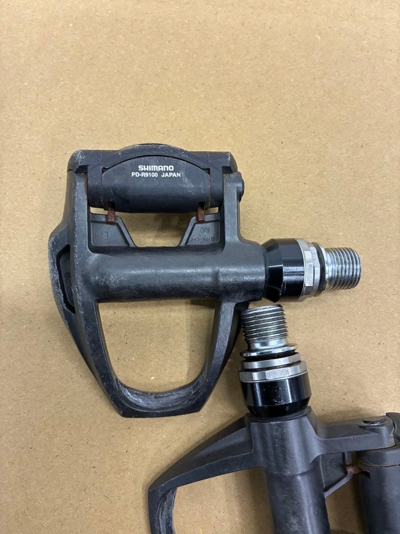 SHIMANO PD-R9100 ビンディングペダル プレート1つ欠品 SHIMANO PD-R9100 ビンディングペダル プレート1つ欠品