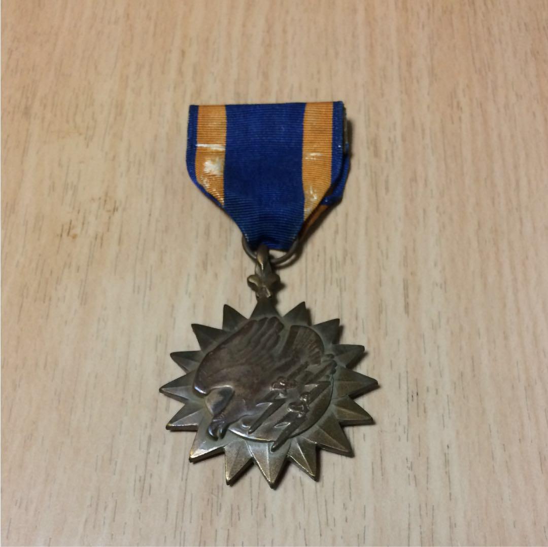 メルカリ アメリカ軍 勲章 メダル ミリタリー 2 900 中古や未使用のフリマ メルカリ アメリカ軍 勲章 メダル ミリタリー 2 900 中古や未使用のフリマ