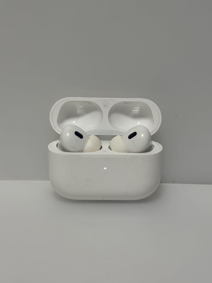 AirPods ホワイト 本体 純正 Apple ☆日本国内正規品 新品未開封 保証未開始 AirPods with