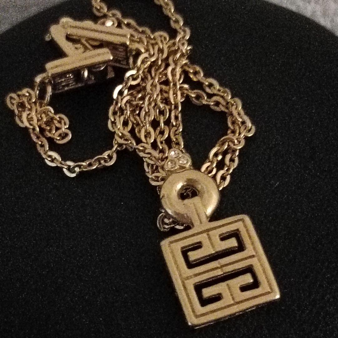 GIVENCHY ロゴ プレート& クリスタル ネックレス_4G 4G クリスタル ネックレス - ローズゴールド/ホワイト | GIVENCHY JP