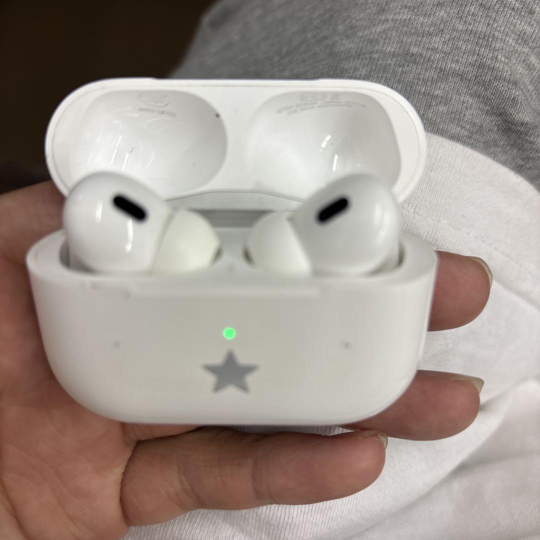 AirPods Pro ホワイト 充電ケース付き第二世代 - メルカリ