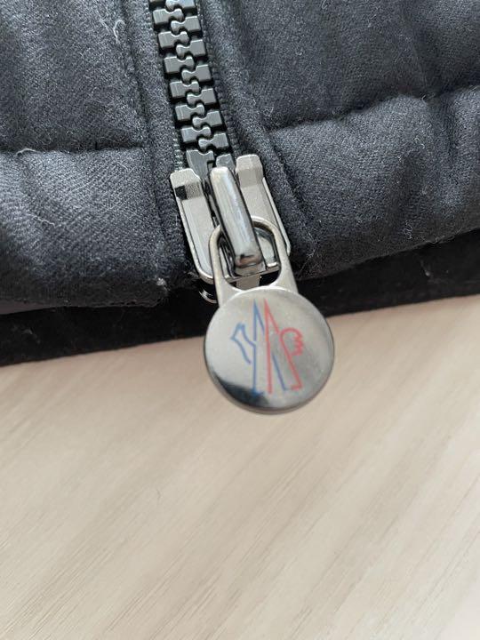 美品 タグ等有 モンクレール モンジュネーブル 黒 サイズ1 画像3