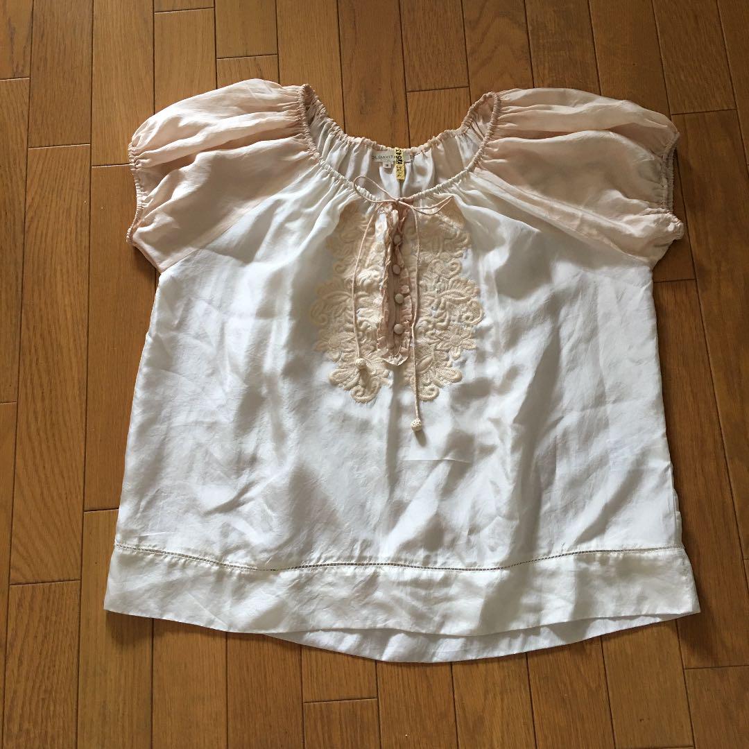 シルクブラウス