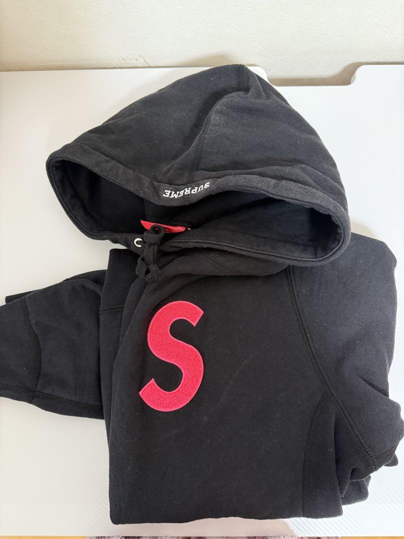 SUPREME ブラック パーカー フード付き 美品! Supreme ブラック フード付きパーカー
