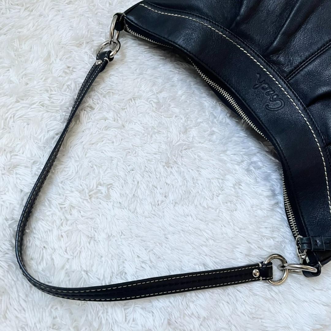 極美品 コーチ ワンショルダーバッグ アクセサリーポーチ レザー 肩掛け 黒 COACH コーチ パンチングワンショルダーハンドバッグ