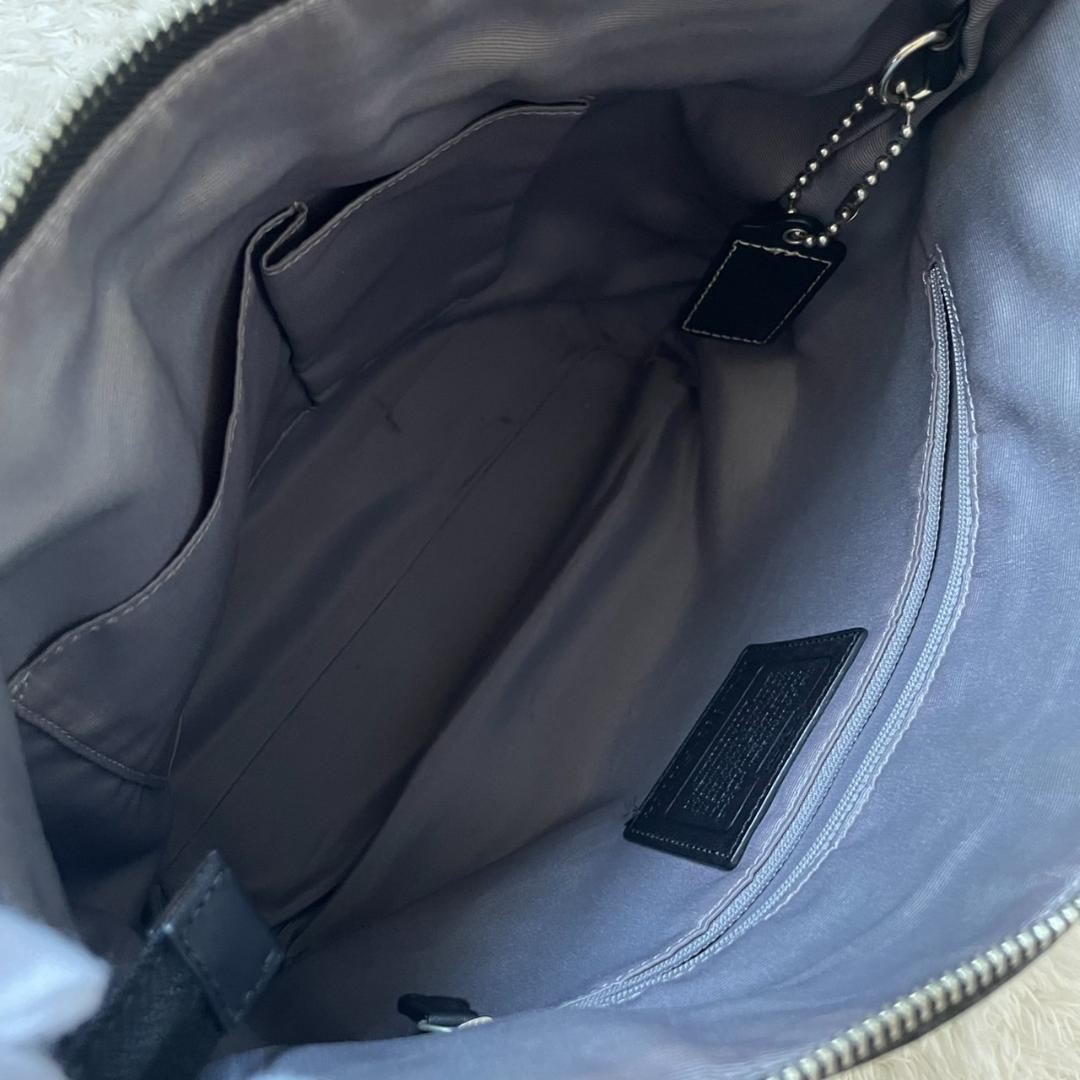 極美品✨コーチ ワンショルダーバッグ オールレザー ロゴ型押し