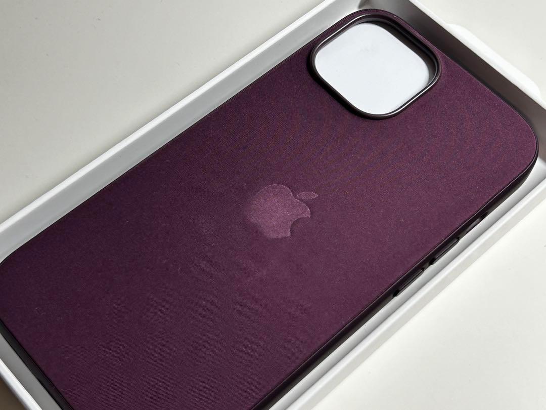 新品】純正 iPhone 15 ファインウーブンケース・マルベリー①