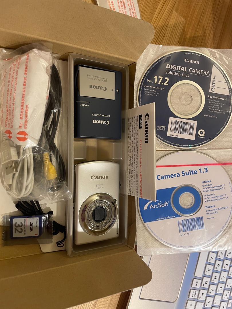 大人気！付属品完備☆美品☆ Canon IXY DIGITAL 920 IS