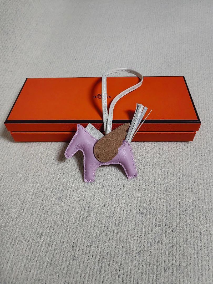 HERMES ロデオチャーム PM ピンク色