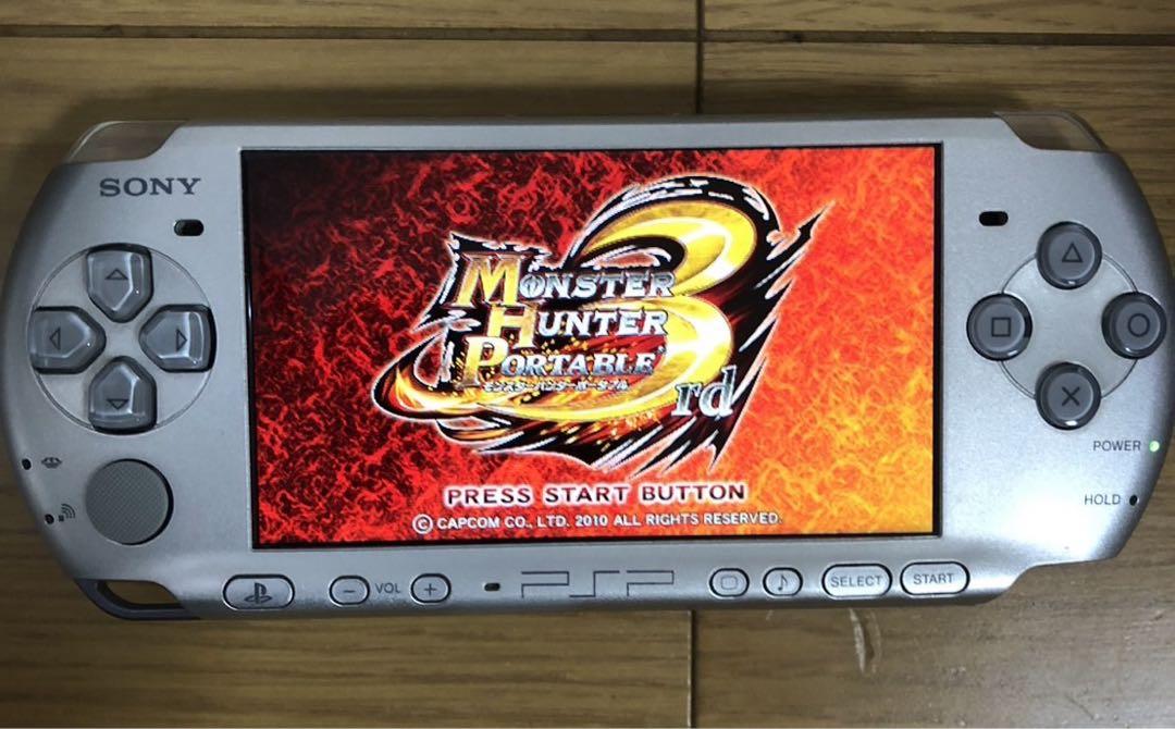 PSP3000シルバー