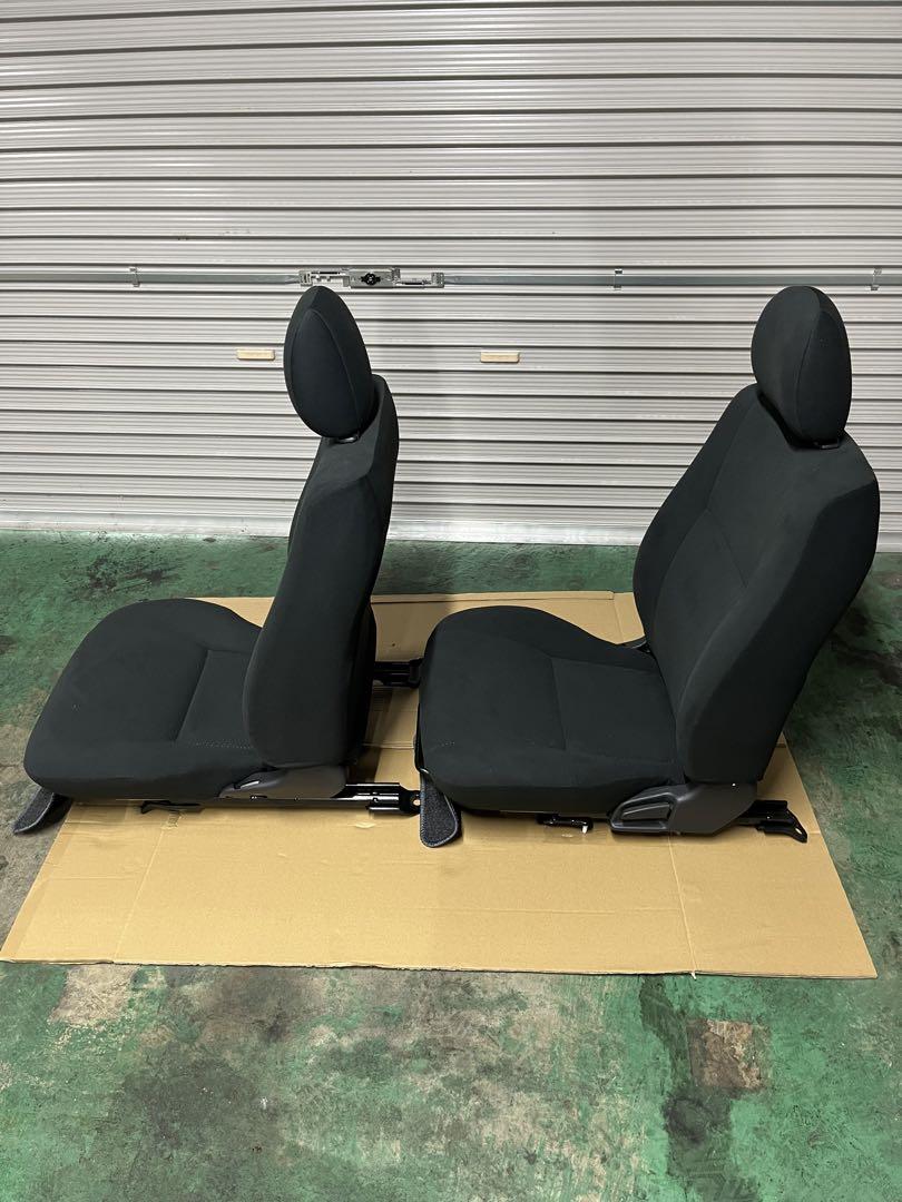 ハイエース 200系 シート 新車外し 画像2