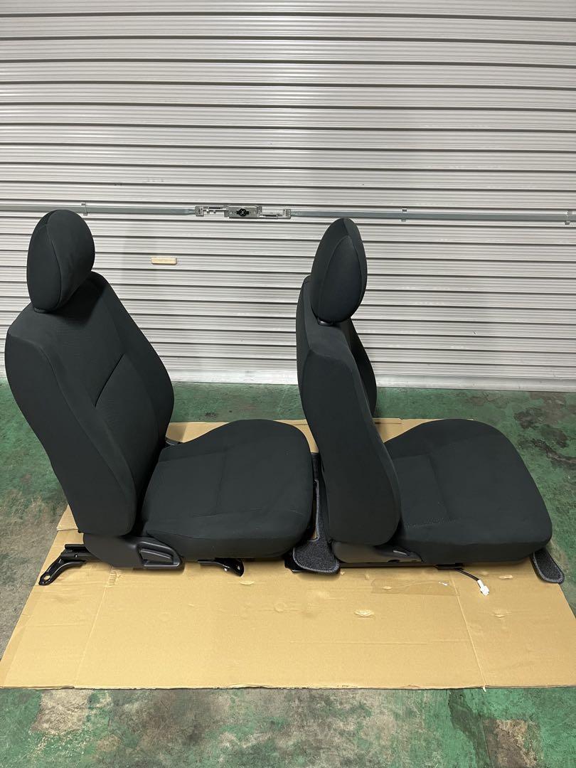 ハイエース 200系 シート 新車外し 画像4