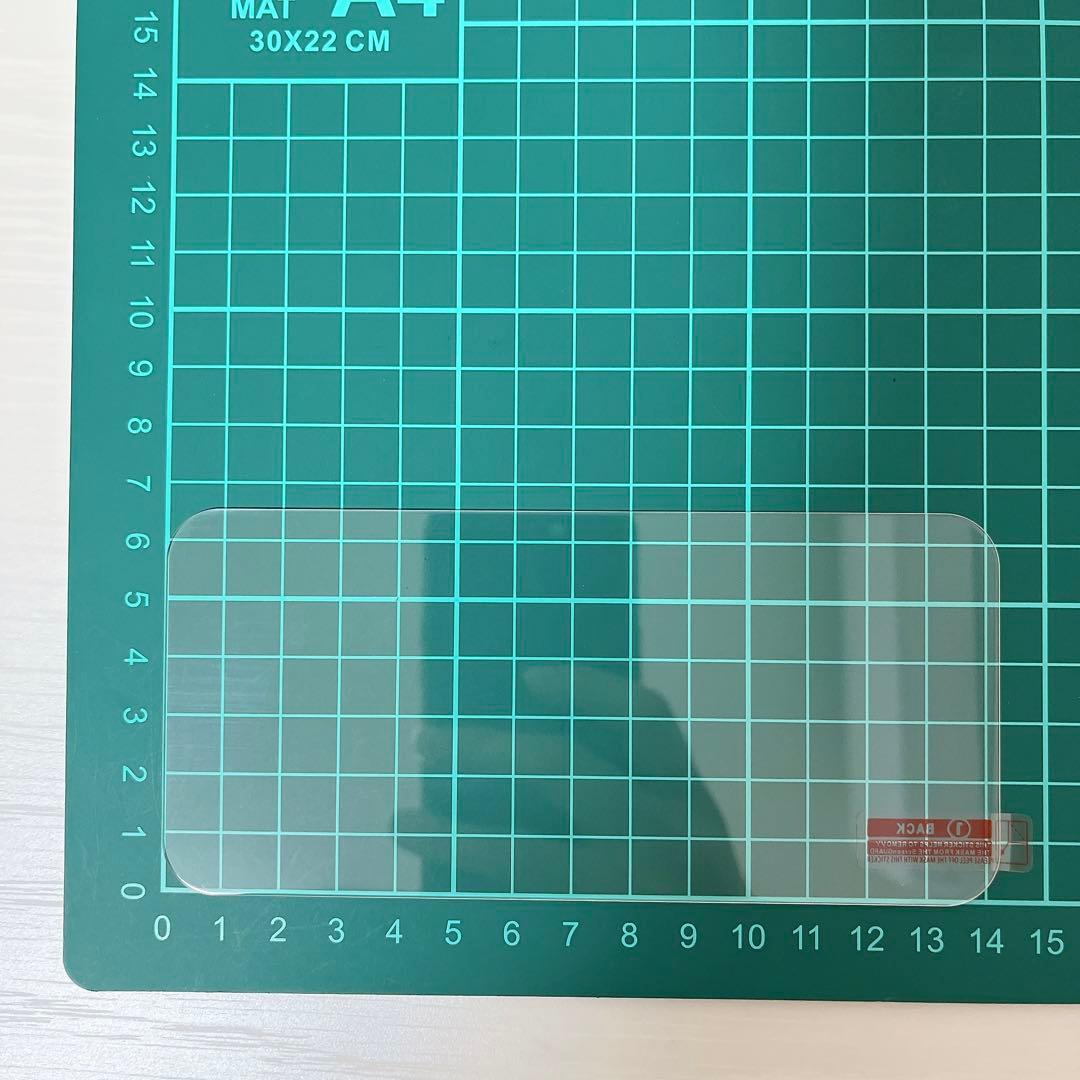 iPhone 15 Pro 専用 ガラスフィルム 9H ガイド枠付き 2枚入