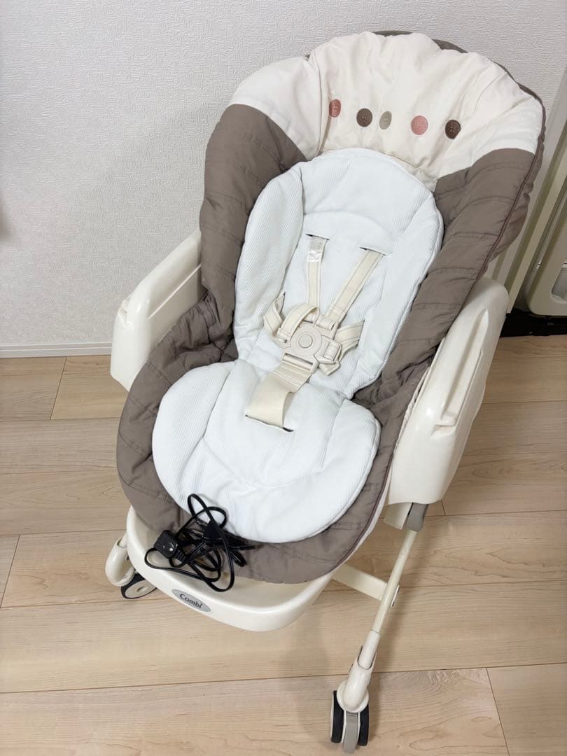 美品　コンビ　ネムリラ　AT ハイローチェア　電動バウンサー　白