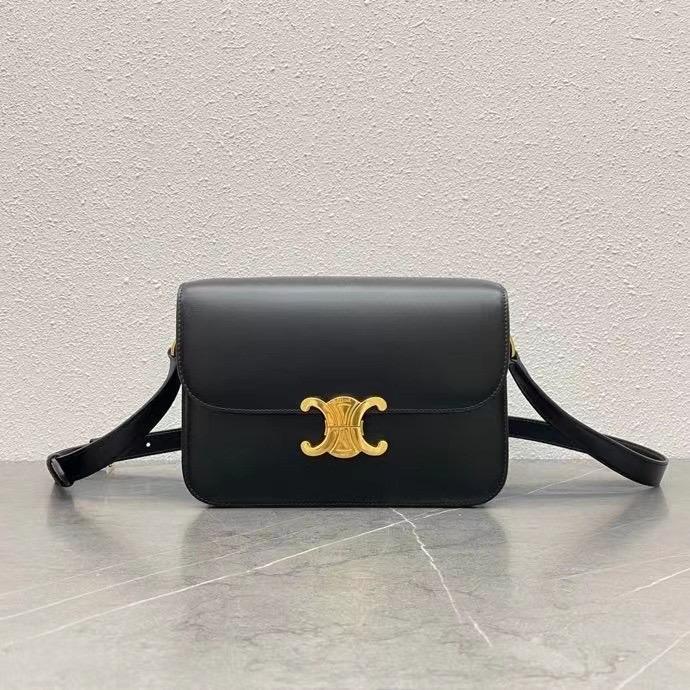 CELINE セリーヌ バッグ トリオンフ ミディアム