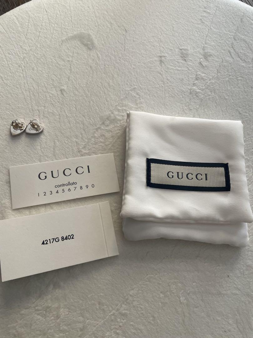 【GUCCI】 ハート型シルバーピアス