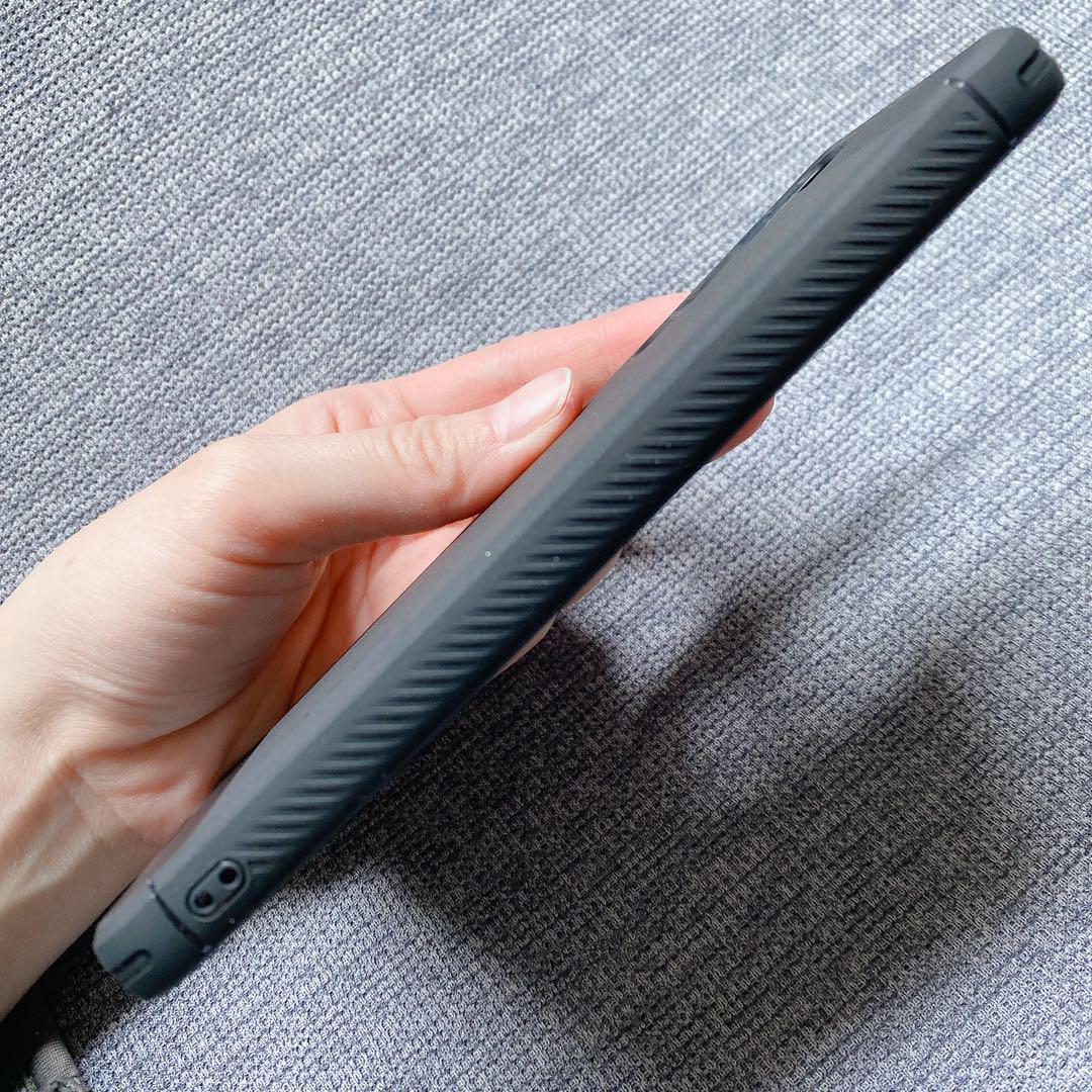 Spigen Xperia