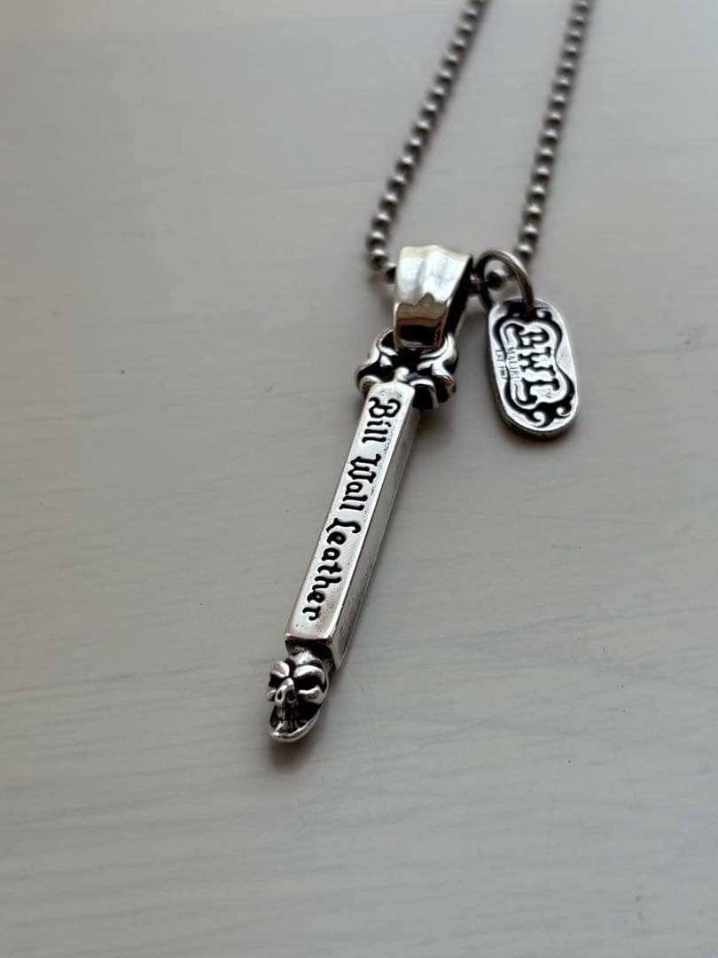 BWLビルウォールレザー ロゴスカルネックレストップ