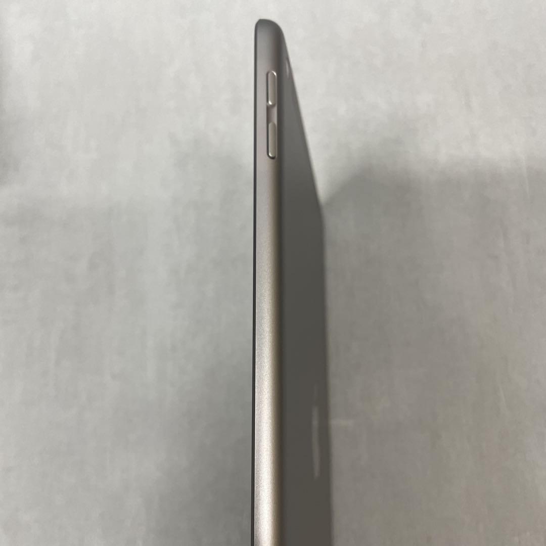 iPad6 第6世代 128GB ☆