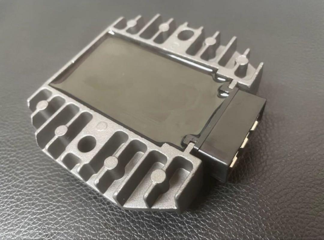 ゼファー400　ゼファー400χ　高性能一体型ICレギュレーター　保証付き ゼファー400 高性能一体型ICレギュレーター MFバッテリー対応
