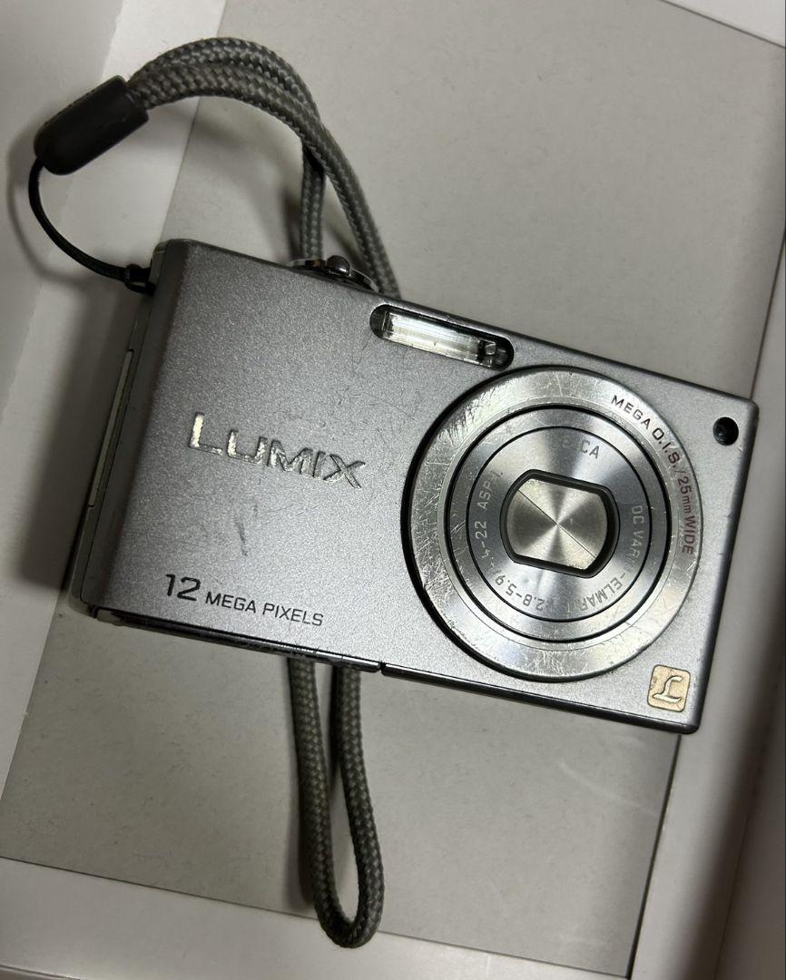 Panasonic LUMIX DMC-FX66 シルバー - デジタルカメラヴィンテージ