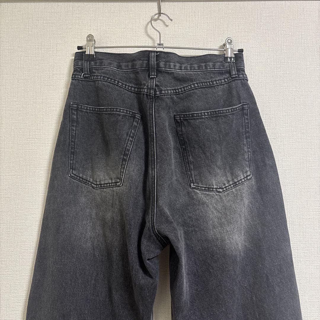 【SINSS】バギーシルエットカーブデニム　ブラック Baggy silhouette curve denim / バギーシルエットカーブデニム