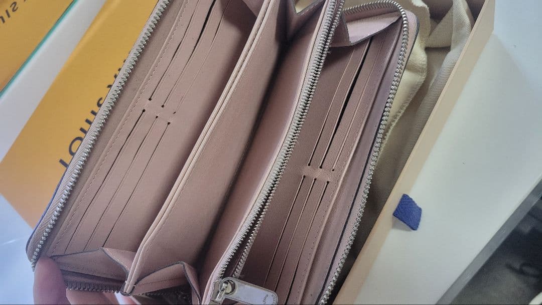 LOUIS VUITTON 長財布 ピンク