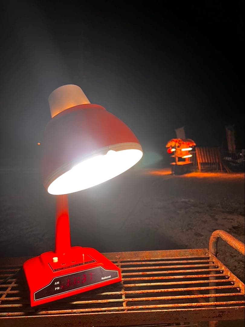 National デジタル時計付きデスクライト目立った傷や汚れなし