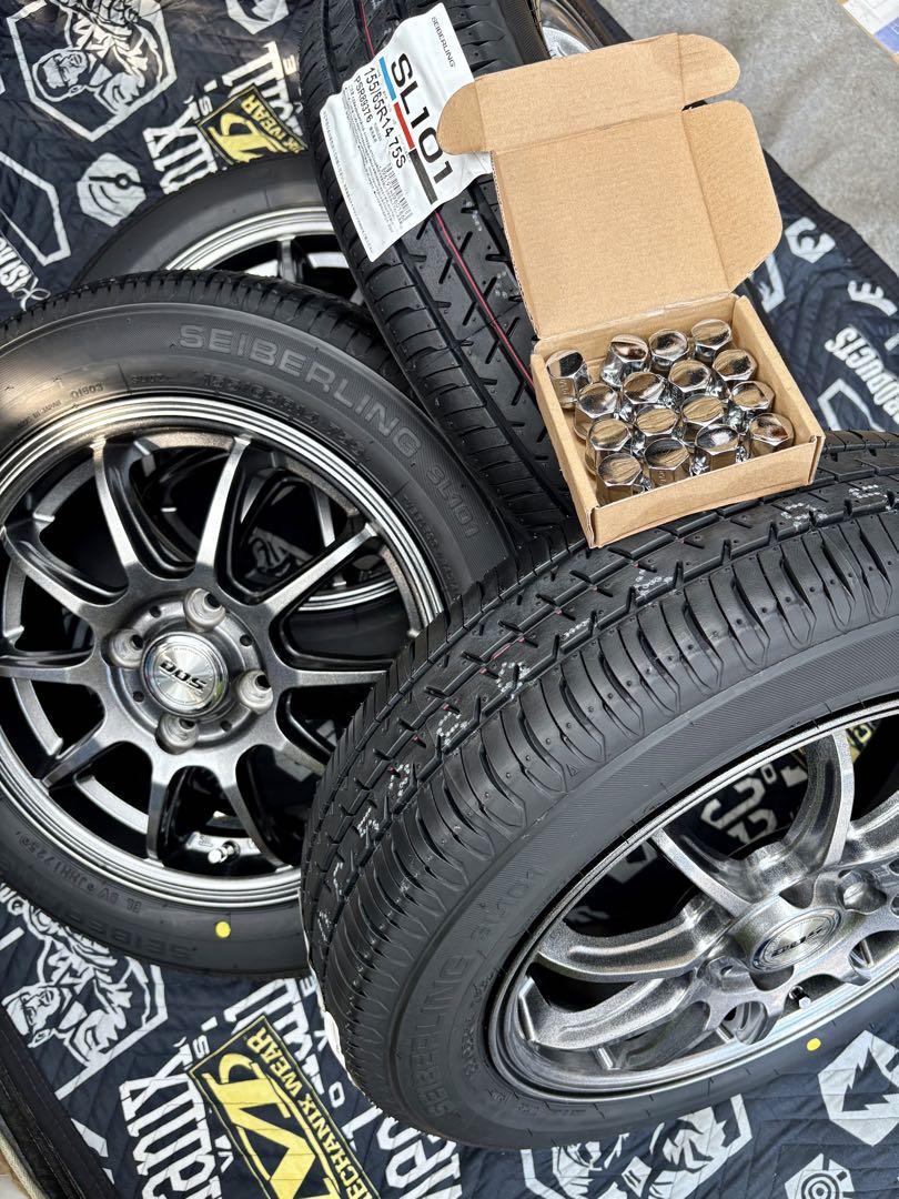 ③155/65R14新品タイヤ4本と中古美品ホイールとナット付き