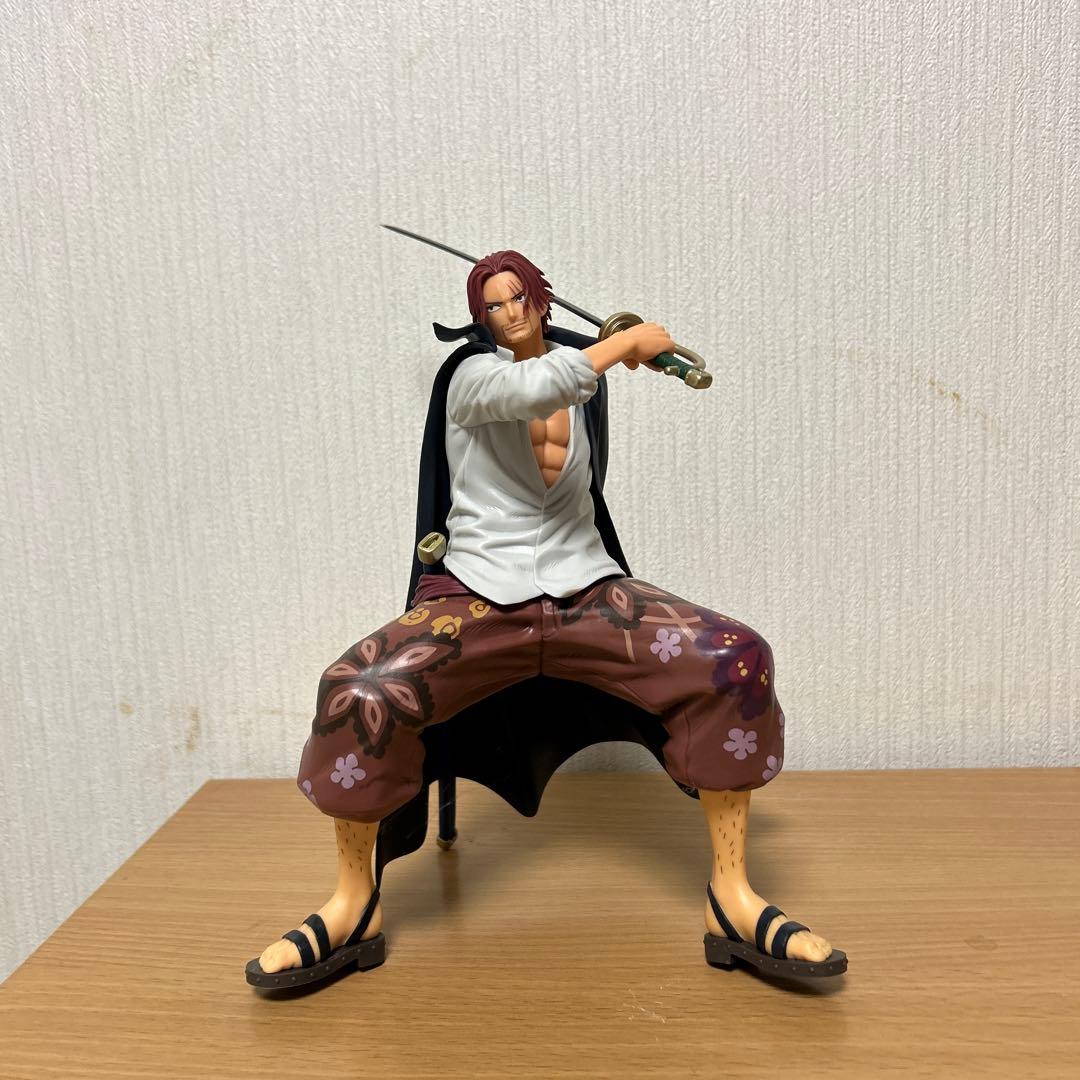 ワンピース シャンクス フィギュア