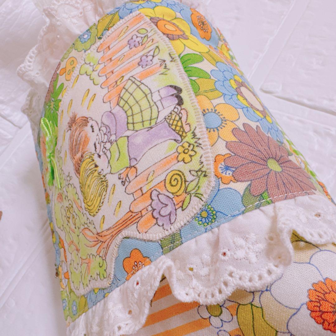 ニャンタ♡ヴィンテージ♡レトロガールのお花いっぱいワイヤーポーチ